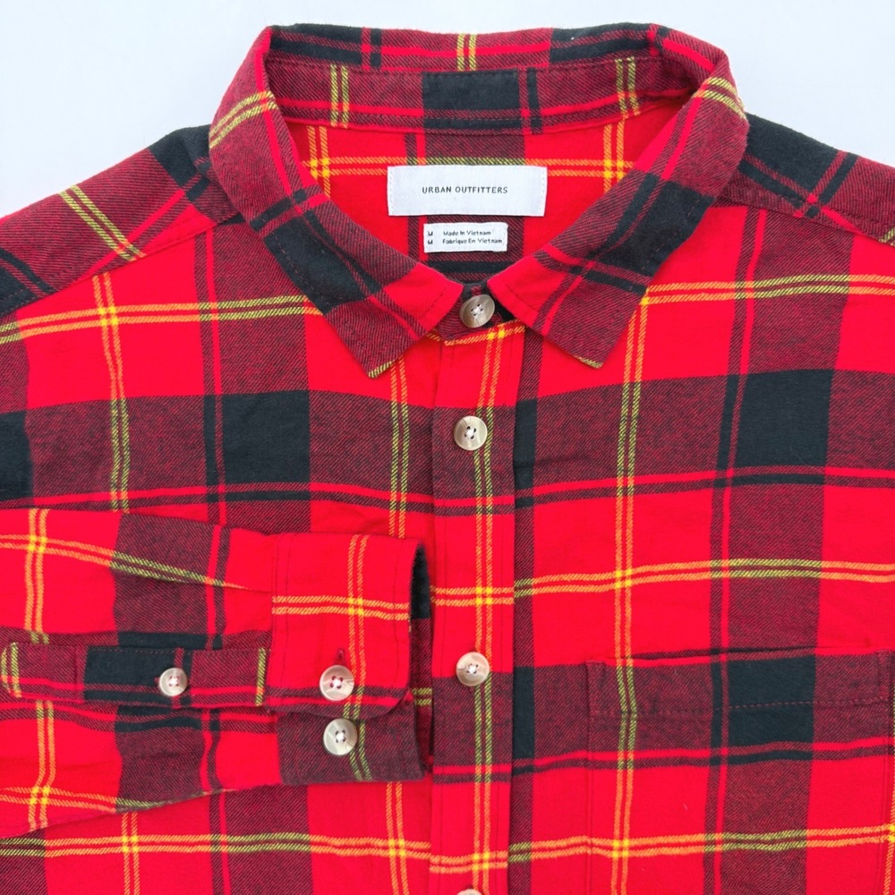 Urban Outfitters Shirt Mens M Red Plaid Flannel Button Down Long Sleeve OB670205